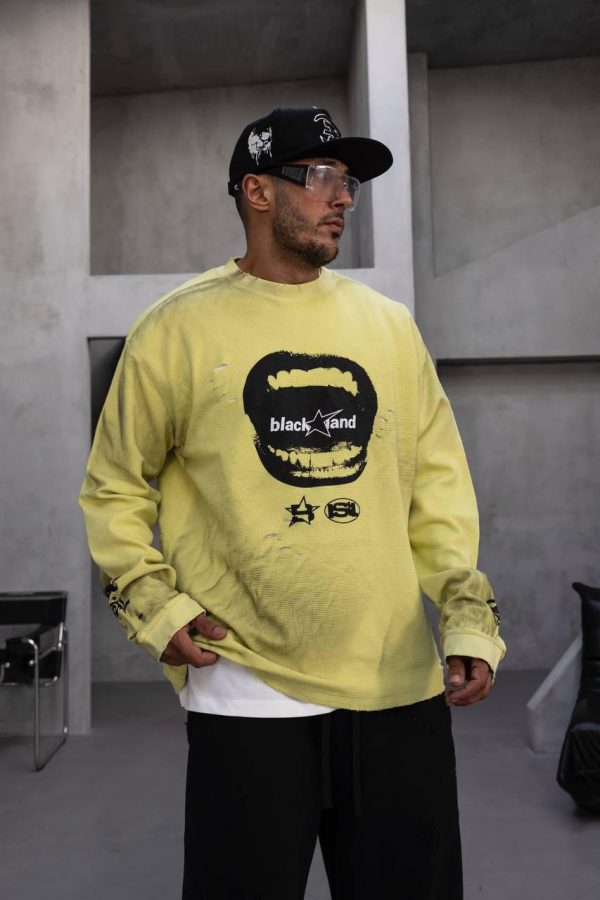 YELLOW DISTRESSED CREWNECK – BLACK ISLAND EDITION